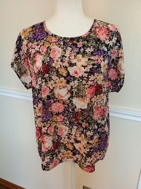 Floral Scoop Neck Top with Pink & Purple Blooms